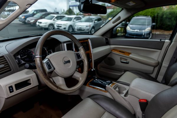 2005 Jeep Grand Cherokee Limited 4WD 4 Door Sport Utility Vehicle 5.7 8cyl. Gasoline - Image 7