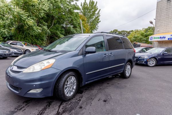 2008 Toyota Sienna XLE LIMITED AWD Van 3.5 6cyl. Gasoline - Image 5