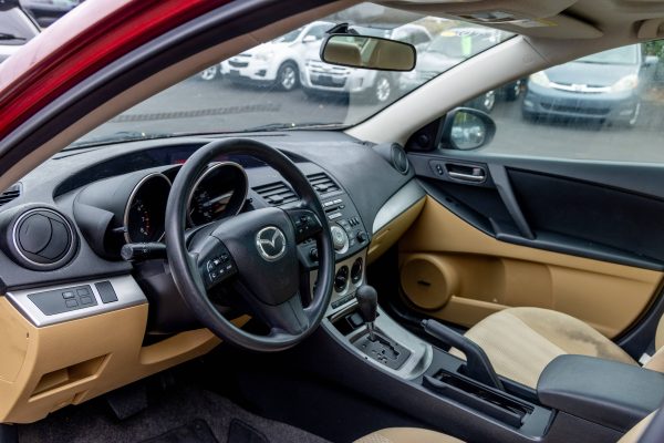 2010 Mazda Mazda3 I FWD 4 Door Sedan 2.0 4cyl. Gasoline - Image 2