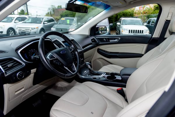 2015 Ford Edge Titanium AWD 4 Door Sport Utility Vehicle 3.5 6cyl. Gasoline - Image 6